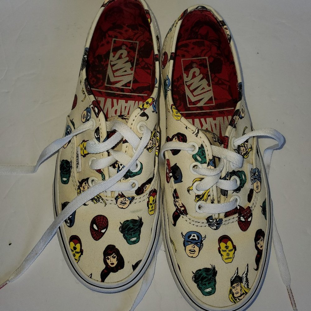 Vans Marvel Womans 7 - Mens 6 - Picture 14 of 14